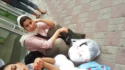 Em bé chưa kịp cởi ủng thì đã phim sec dit bị 2 tên xé xác