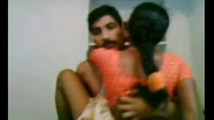 Busty sinh viên Mẹ kiếp trước những sec dit me vo bạn cùng lớp của họ