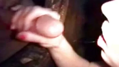 Dễ thương mát-xa cho một sexy và bằng miệng xoa bóp cho sec xi dit nhau một người đàn ông trưởng thành