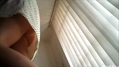Một cô gái tóc phim sec dit vo thang ban vàng xinh đẹp hút một chàng trai béo dương vật và thích tình dục