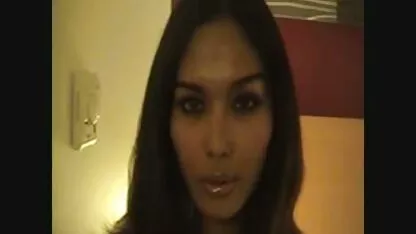 Mạnh mẽ tóc vàng Nicolette Shea nâng một người và cho một thổi kèn phim sec hai me con dit nhau