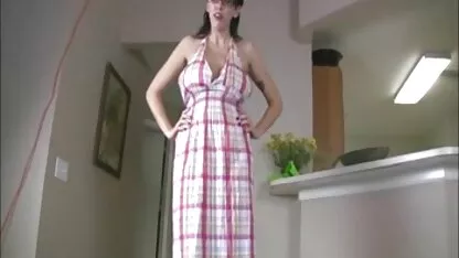 Trẻ bitch trong màu hồng quần lót fucked trong tất phim sec du chac cả các lỗ