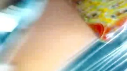 Em bé phim sec me con dit nhau trong thiên nhiên vuốt ve cô ấy L.