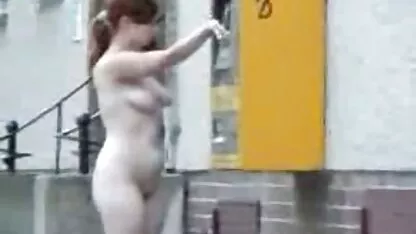 Laurie ngón tay fucks cô ấy có lông âm đạo và sec ong dit chau đít